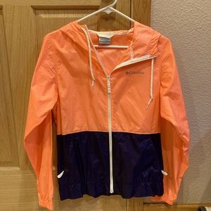 Columbia light windbreaker jacket. Size: x-small